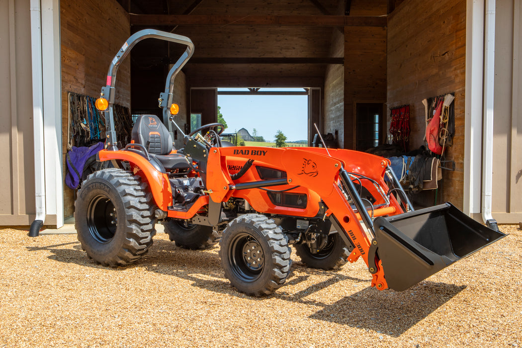 30 SERIES, 25HP, HST W/ INDUSTRIAL TIRES